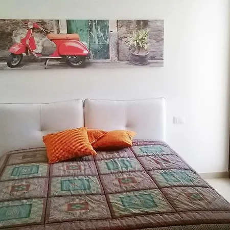 Apartament Trilussa 6 *